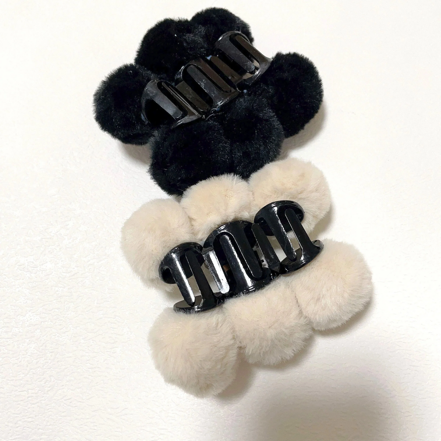 (ブラック)ヘア留め ヘアアクセサリー フェイクファーバンスクリップ 髪飾り 上品 パーティー飾り
