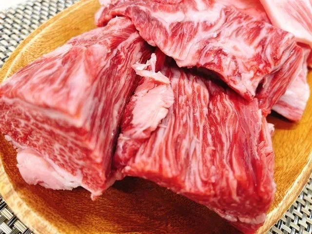 【数量限定！復刻再販！】黒毛和牛サーロインすじ 1kg/冷凍クール便
