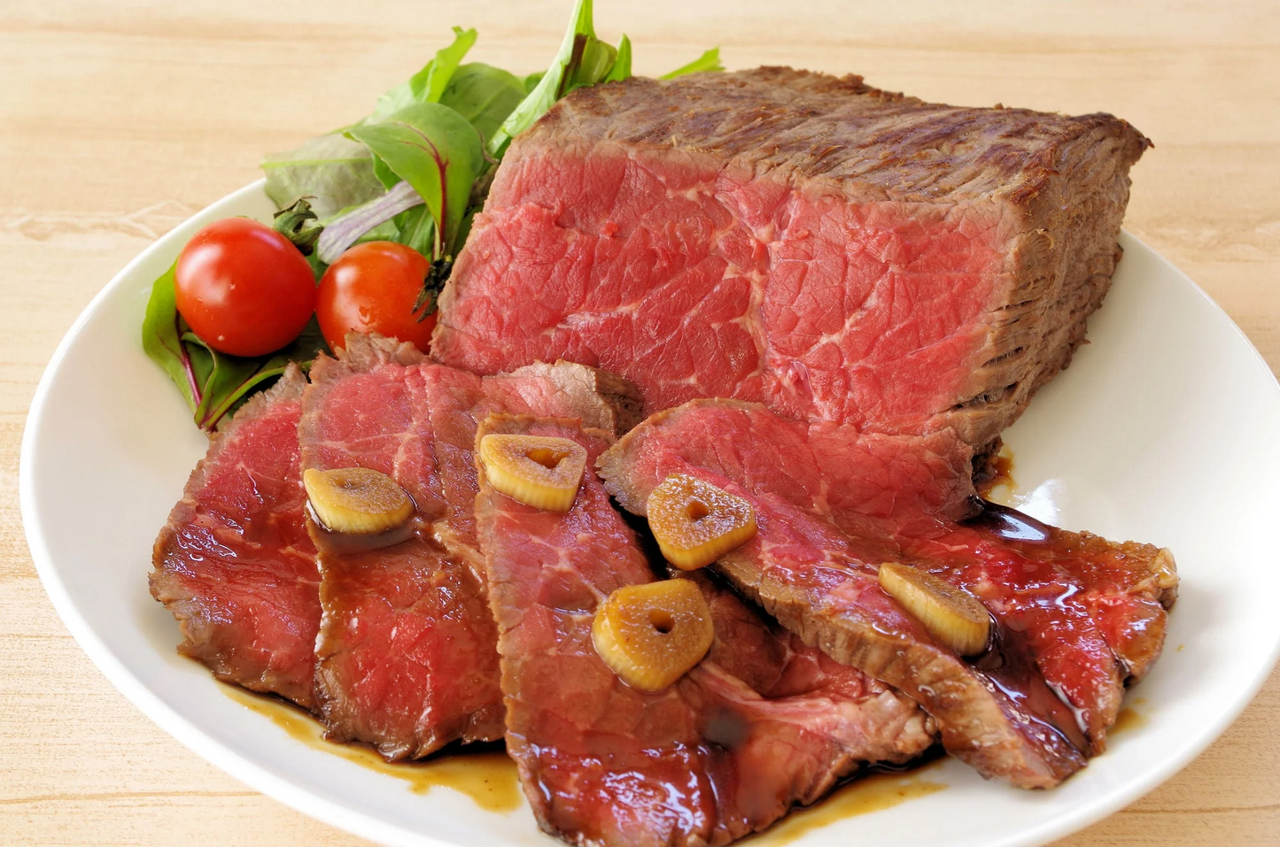 九州産黒毛和牛モモブロック　約500ｇ～600ｇ　牛肉 ギフト 送料無料 黒毛和牛　贈答品 冷凍 ローストビーフ　和牛　牛モモ　お手軽 お取り寄せ お取り寄せグルメ 北海道と沖縄を除き 【送料無料】