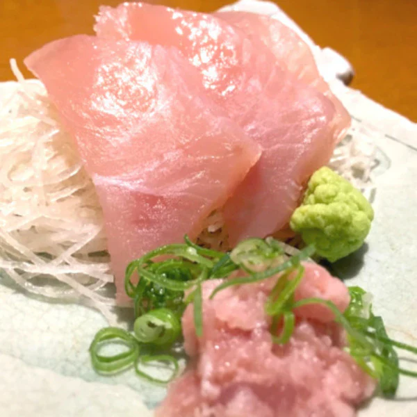 約1kg（約10人前）刺身用 びんちょうまぐろ　訳あり（骨あり/形不揃い）