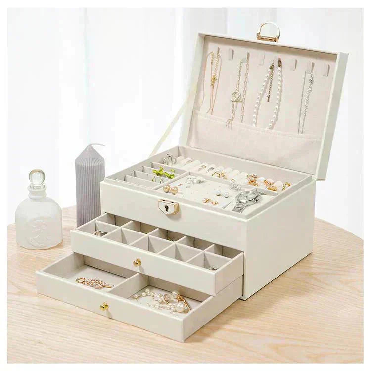 【予約につき11月下旬以内発送予定】アクセサリーケース 「ホワイト」 ジュエリーボックス 3段 鍵付き おしゃれ 大容量 アクセサリー収納 アクセサリーボックス 時計 指輪 ピアス ネックレス プレゼント