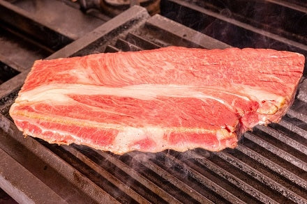 【至極の美味】モッタイナイビーフ 塊（黒毛和種 格付4等級以上 500g）【7月肉の日】