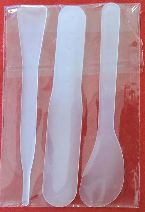 スパチュラ革命 ３本セット [ スパチュラ メイク 化粧品 料理 キッチン雑貨 絵の具 工作 万能 シリコン すくう まぜる 繰り返し使える クリーム 手が汚れない セット 3本 ネイル へら 樹脂 ]