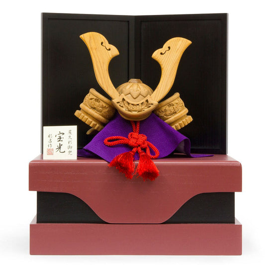【3人シェア買いでお得】木彫りの兜・宝光(屋久杉)16cm　桐箱収納タイプ【お届け不可地域：北海道・沖縄・離島】