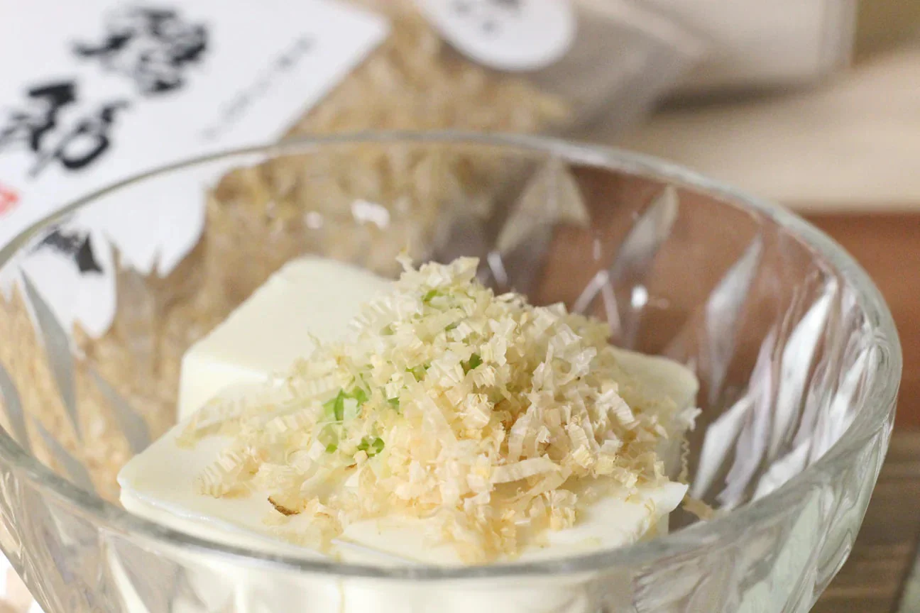 【話題沸騰中！】青森シャモロック鶏節　糸削り25ｇ