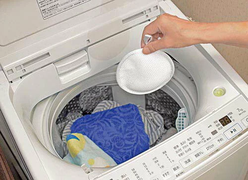 【約300回繰り返し使える】2個セット 洗濯ボール 洗浄ボール 洗剤不要 洗浄/除菌/消臭/ 繰り返し使える 日本製 悪臭 油汚れ 部屋干し臭 洗濯槽 排水ホース 排水口 / ECO洗濯 OCHIRU 単品