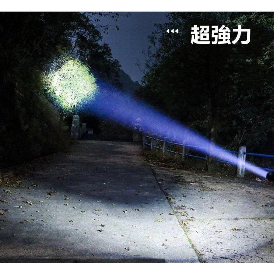 新P70懐中電灯 LED 充電式 超強力 LEDライト ハンディライト ズーム機能 フラッシュライト 充電式 超強力 多モード 小型 軍用 作業灯 充電池付き 停電 防水 防災対策 最新仕様！ 爆光 強力 最強 防災グッズ 強力 防水 コンパクト アウトドア セール(w019B)赤リング