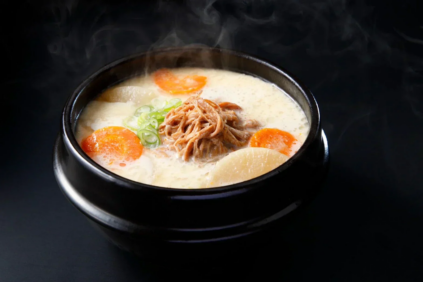 送料無料　穆の本格的病みつきお肉は和牛使用　ソルロンタン　300ｇ　2パック