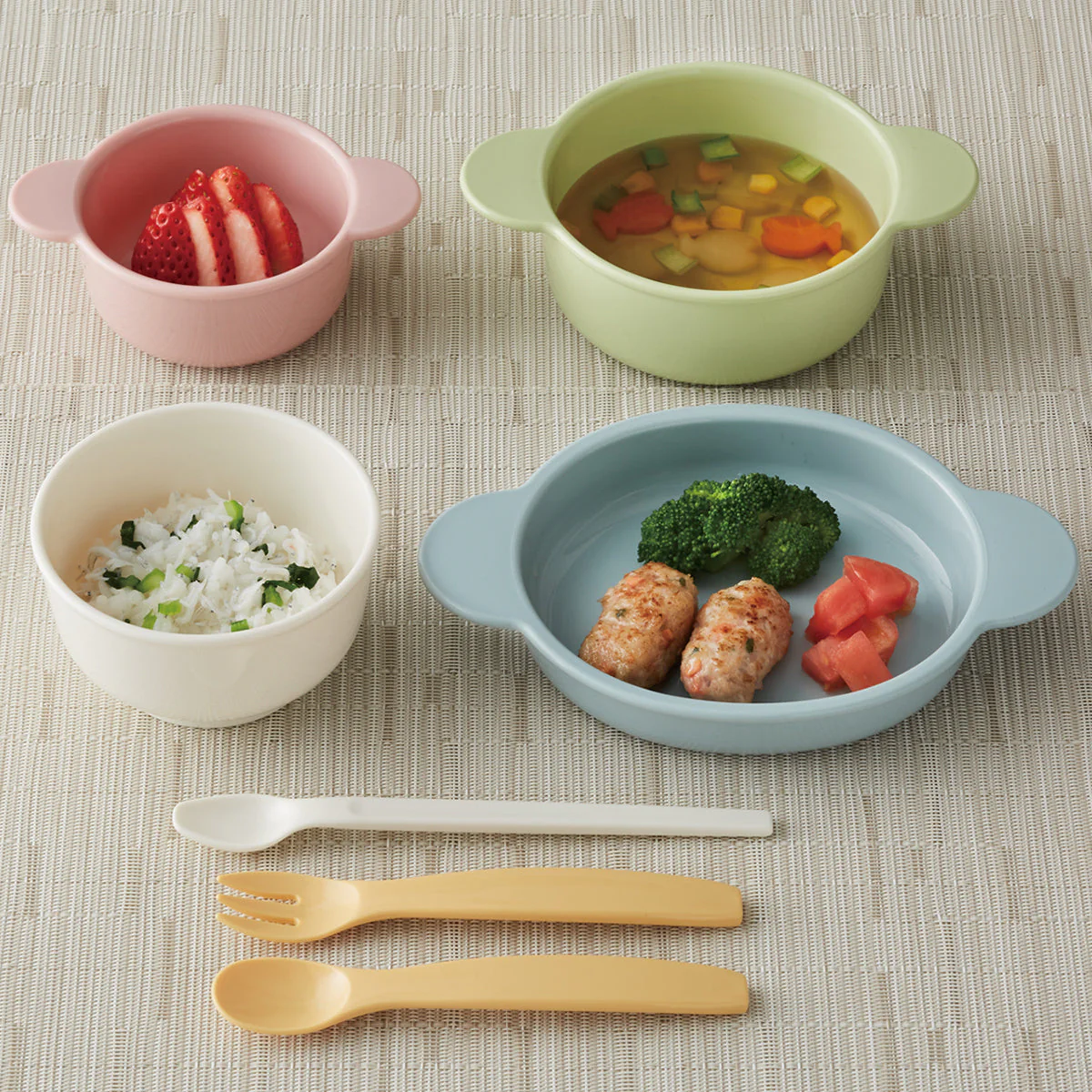 はじめて離乳食 かさなる食器 収納じょ～ず
