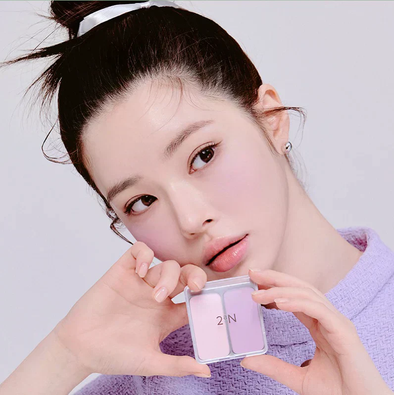 国内配送【2aNデュアルチーク 2色】【NO.1 COTTON CANDY VIOLET1個】 トゥーエーエヌ チークパレット グラデーション ふんわり ロングウェア 長時間キープ 微粒 パウダー ムラなし 重ね塗り イエベ ブルべ 韓国コスメ