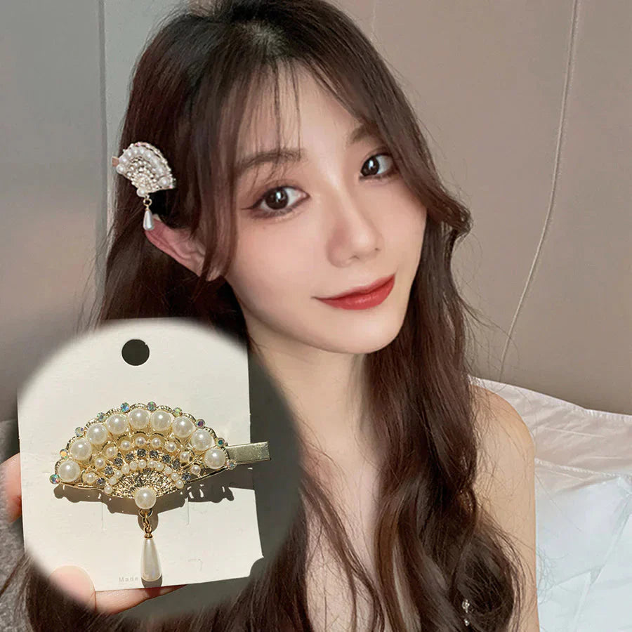 ヘアクリップ 扇子 パール せんす チャーム 浴衣 和装 キラキラヘアピン ヘア留め 髪飾り 髪留め ヘアアクセサリー 前髪 かわいい ゴールド オシャレ 上品 パーティー飾り