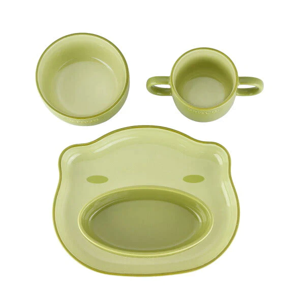 ストウブ ベビー＆キッズ テーブルウェアセット グリーン| STAUB 赤ちゃん用 食器 皿  マグ セラミック  子ども用 食器セット ギフト お祝い 出産祝い 陶器 食器 動物 どうぶつ デザイン プレート