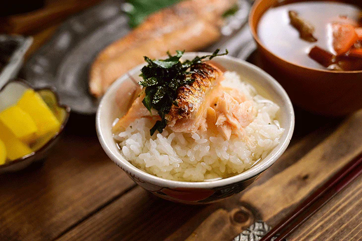 【骨取り】 秋鮭ハラス 500g x 2パックセット=山盛り1kg サケ さけ おかず お弁当 おつまみ お歳暮