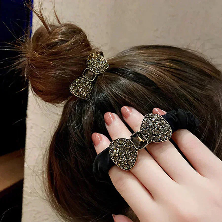 シュシュ ヘアゴム キラキラ ヘアアレンジ 韓国 サテンフリル 髪留め 髪飾り パーティー 二次会 お呼ばれ 結婚式 普段使い 大人 上品 ヘアアクセサリー