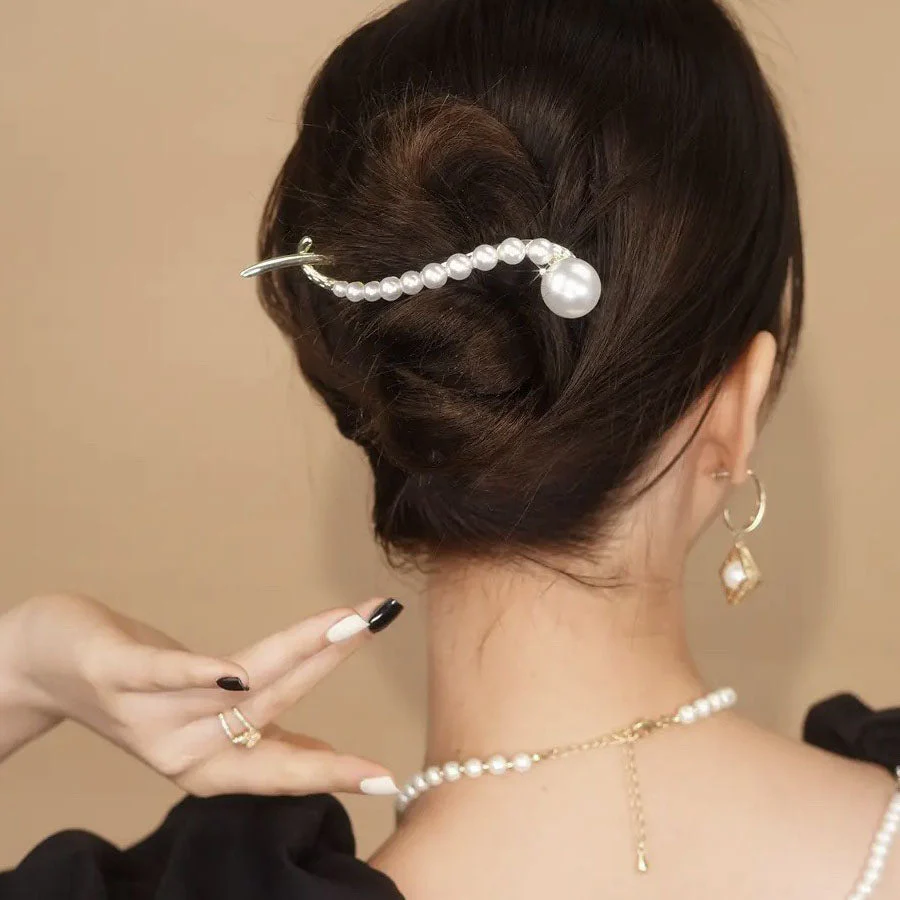 (ホワイト)キラキラヘアピン クリップ 花 パール付き ヘア留め ヘアアクセサリー ヘア爪 クランプ かわいい オシャレ 髪飾り 大人 春夏秋