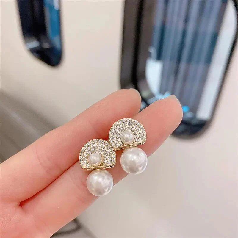 ピアス レディース アレルギー対 応 ジルコニア パール 大ぶり お しゃれ 大きい 韓国 金 メッキ キラキラ ウエディング 小ぶり シンプル 大きい 上品 かわいい