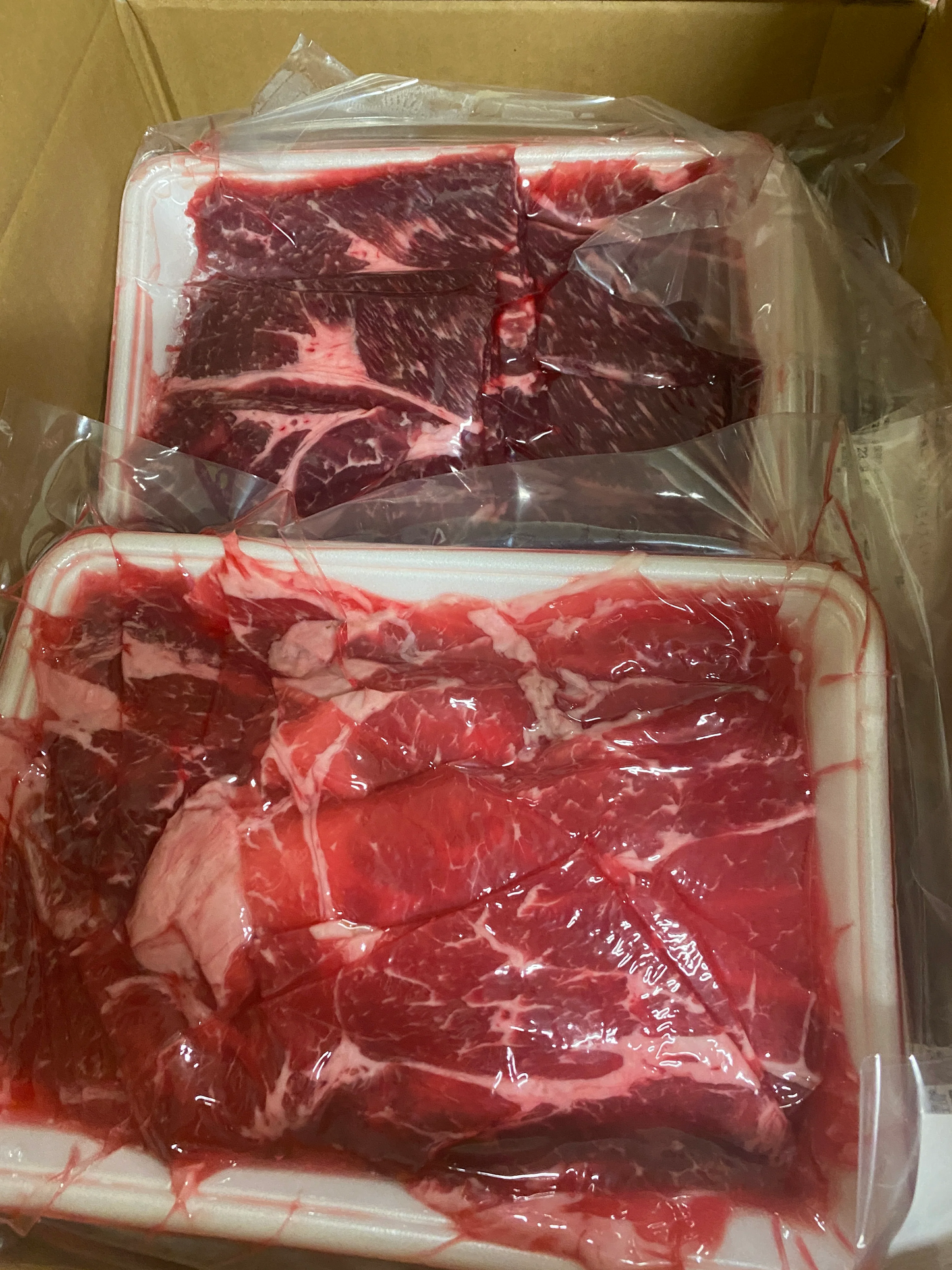 牛肩ロース　しゃぶしゃぶ、すき焼き、焼肉用２ｍｍスライス　1kg