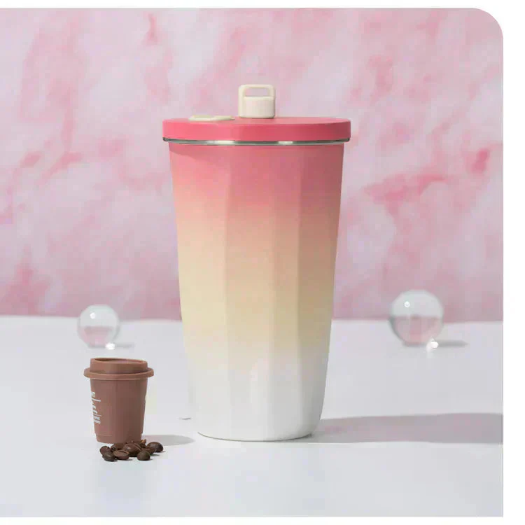 【予約・6月下旬順次発送】タンブラー 「ホワイト」 蓋付き ストロー付き 水筒 600ml 大容量 保温 保冷 こぼれない コーヒーボトル マグボトル ステンレス 真空断熱 持ち運び