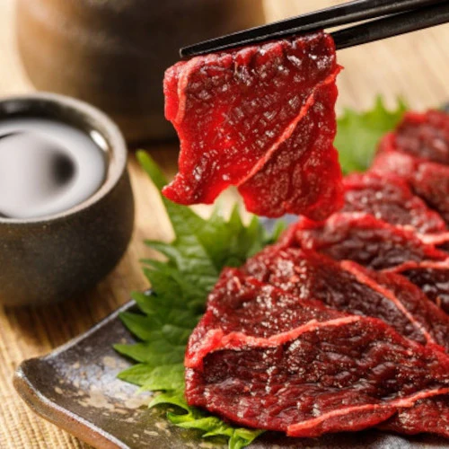 国産 ニタリ鯨　赤身1級　1kg（刺身・たたき・ハリハリ鍋等）形不揃いカット