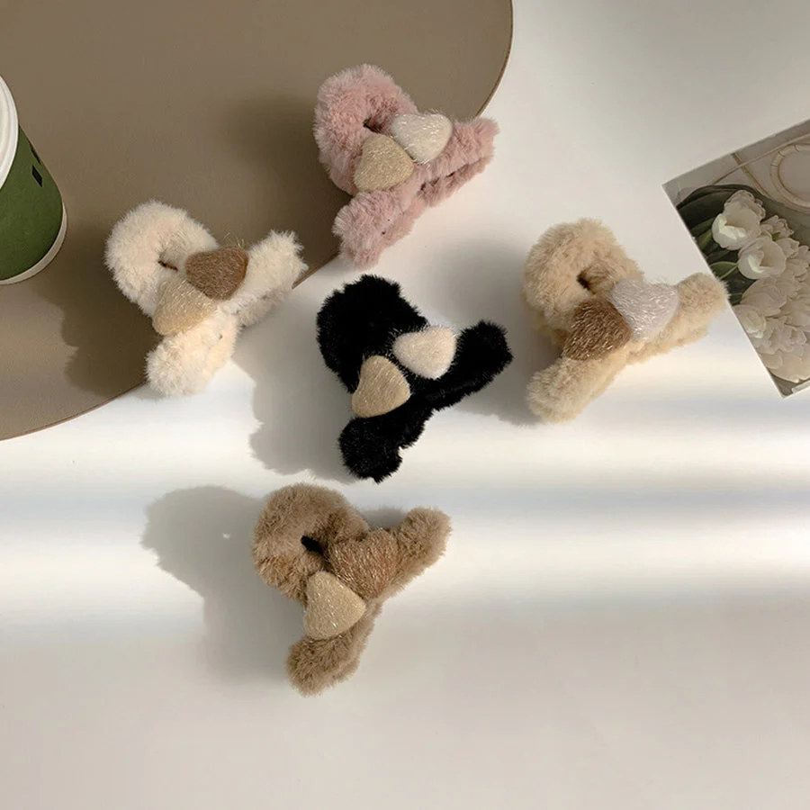(キャメル)ヘアクリップ ハート バンスクリップ ヘアアクセサリー モコモコ 韓国 ボア バレッタ 秋 冬 レディース クロス ボリューム 大きめ 髪飾り