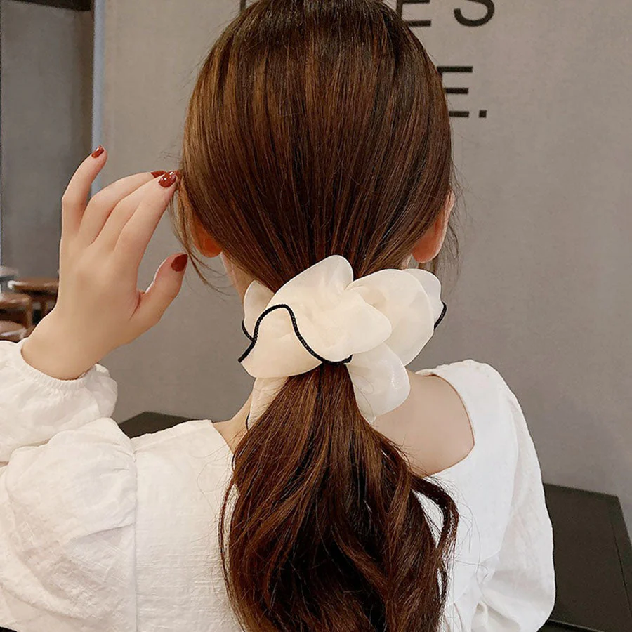 (ピンク)シュシュ ヘアゴム  ヘアアレンジ 韓国 サテンフリル 髪留め 髪飾り パーティー 二次会 ヘアアクセサリー