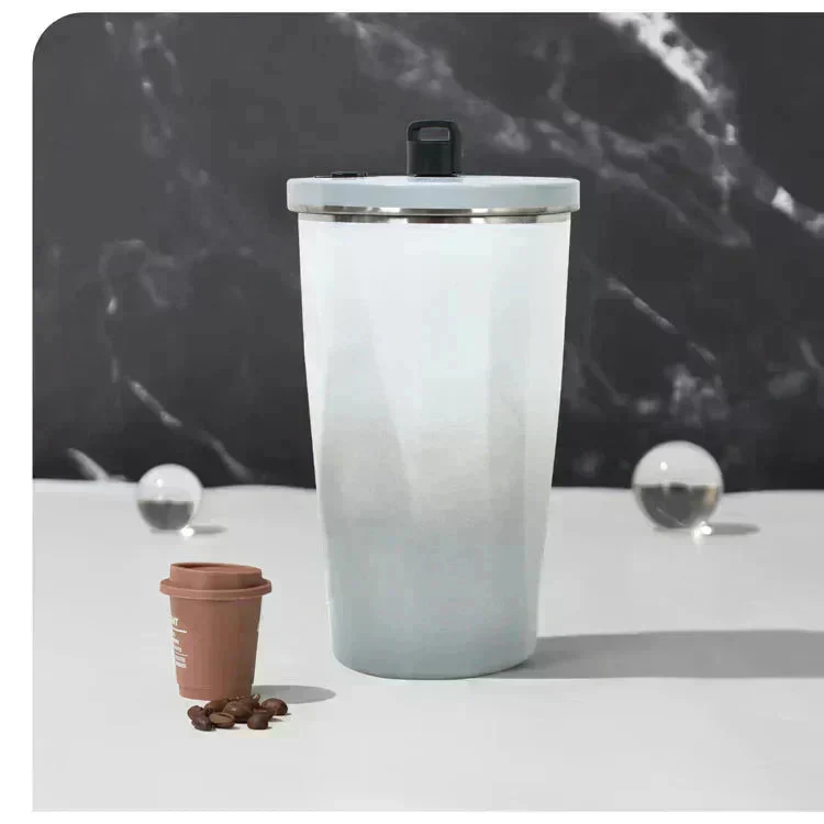 タンブラー 「ホワイト」 蓋付き ストロー付き 水筒 600ml 大容量 保温 保冷 こぼれない コーヒーボトル マグボトル ステンレス 真空断熱 持ち運び