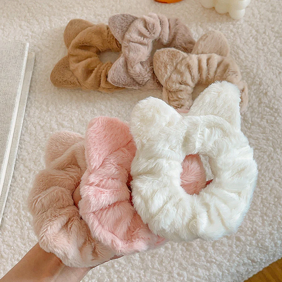 (ホワイト)ヘアゴム シュシュ フワフワ 猫耳 フェイクファー ネコ耳 ふわふわ ヘアアクセサリー 髪飾り こども ホワイト おしゃれ