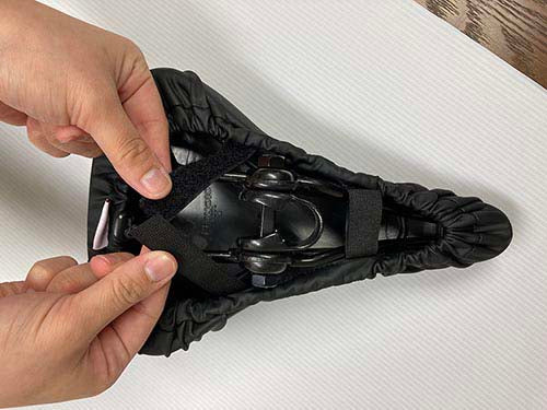 サドルカバー 痛くない スポーツ マウンテンバイク 自転車 ストレッチ ブラック 汚れ防止 防水 川住製作所 KW-239 / サドルカバー フィットスタイル