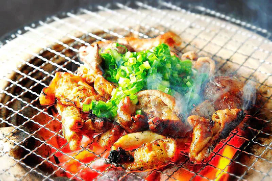 たぶん⁈群馬県で1番芸能人が食べたホルモン焼！丸福ホルモン(しょうゆ400g×2袋とうま塩ペッパー400g×2袋) 計どっさり1.6k(冷凍)賞味期限180日　中山ヒデちゃんから「うんまい！」いただきました🐷