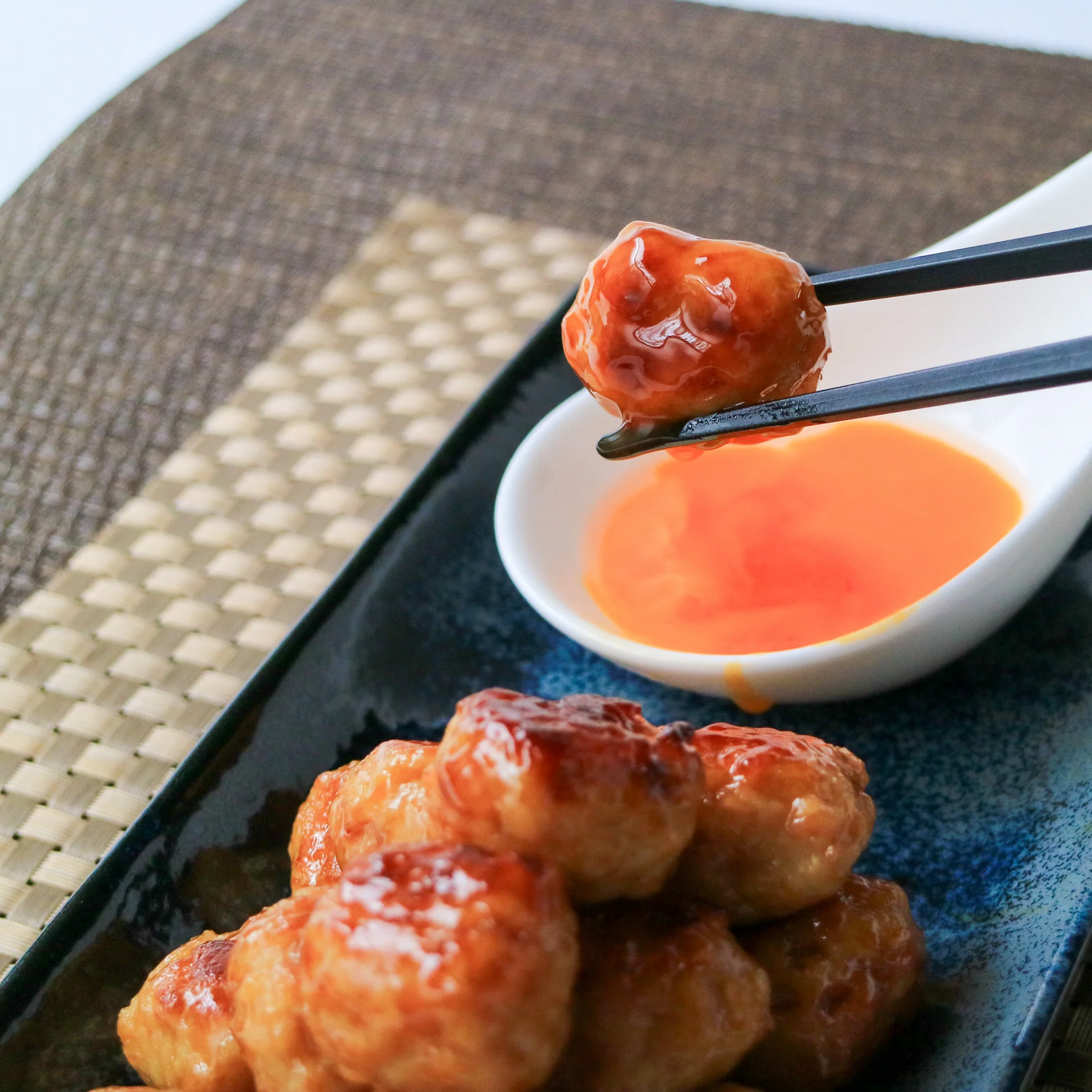 博多・華味鳥 つくね 1kg×2パック 鶏だんご 肉団子 にくだんご 冷凍 業務用 親鳥 ミートボール