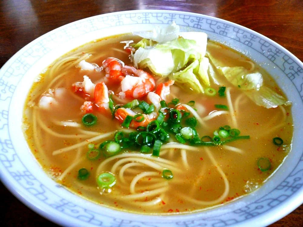 やさい塩ラーメン2人前 人気の特製 スープ ミネラル豊富天然にがり塩使用 野菜の旨味 本場九州 お試しセット ご当地 メール便 保存食 非常食 まとめ買い お取り寄せ