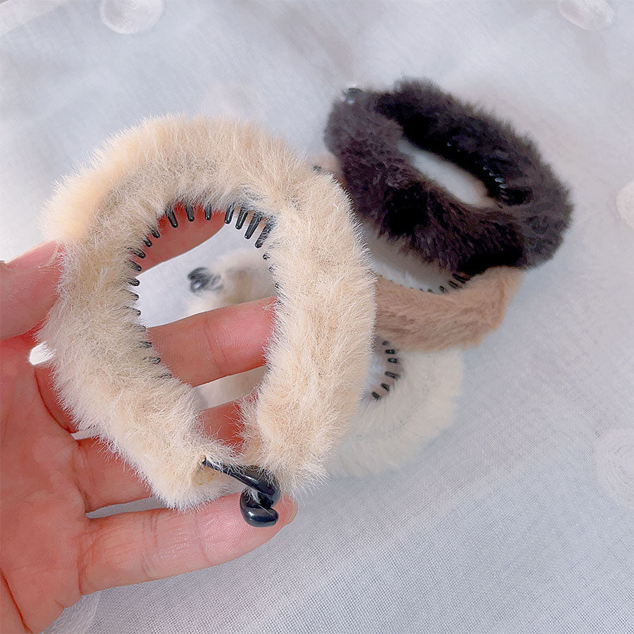(キャメル)もこもこヘアクリップ 団子 冬 ポニーリング シュシュ ファー ヘアアクセサリー 髪飾り 上品