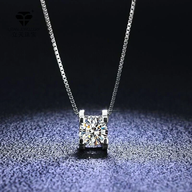 ベネチアチェーン使用ブリリアントカット大粒ダイヤモンドＣＺスクエアペンダントネックレス【カウシェファーム収穫対象商品】