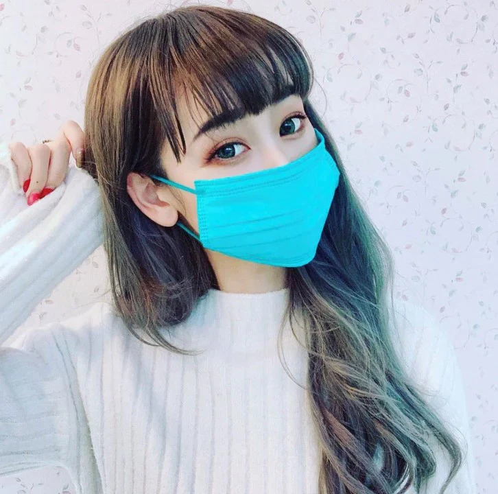 【93％OFF♪】『花粉症対策にもオシャレを』ライブに最適　ビビッドカラーのオシャレな不織布マスク　普通サイズ 500枚入り 「ミントグリーン」　１枚当たり６.５円　台湾NO.1のマスクブランド『JIUJIU』