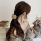 (ベージュ)ヘアクリップ モコモコ　ファーバンスクリップ ヘアアクセサリー  韓国 ボア バレッタ 秋 冬 レディース ボリューム 大きめ 髪飾り 髪留め