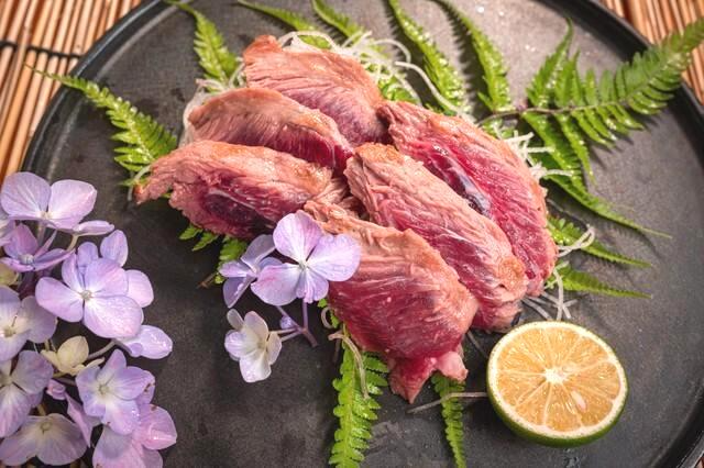 まぐろ ホホ肉　５００ｇ  希少部位  ステーキ 煮付け マグロ