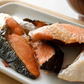 【国産】銀鮭 切り落とし 1kg(500g×2pc)  市場直送！ しゃけ さけ 銀ジャケ 鮭 訳あり サーモン 朝食 弁当 ムニエル フレーク 海鮮 市場 水産 グルメ 食品 ギフト 贈答