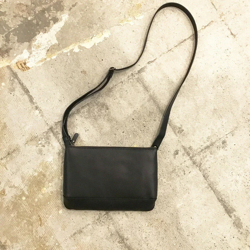 【alto.】スマートショルダーバッグ／サコッシュ（Ｓ）AKEB-3102（ブラック）【送料込み】【ひょうご・神戸オンライン物産展】