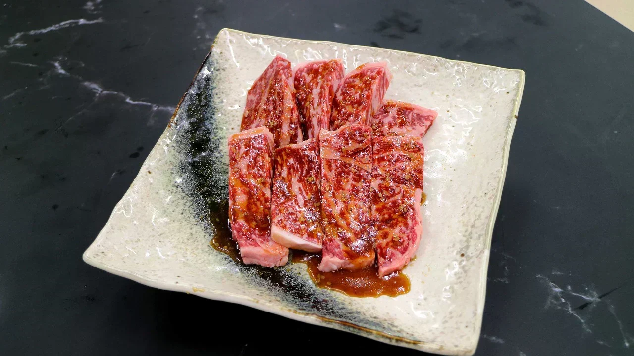 国産黒牛 ロース＆カルビミックス 秘伝のタレ漬け 800g(200g×4p) 焼肉