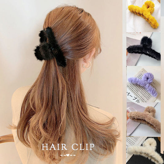 (イェロー)クリップ　もこもこ　　フェイクファー　ヘアピン　ヘア留め　冬　ヘアアクセサリー　ヘア爪　クランプ　かわいい　オシャレ　髪飾り　大人　かわいい　クリスマス　上品