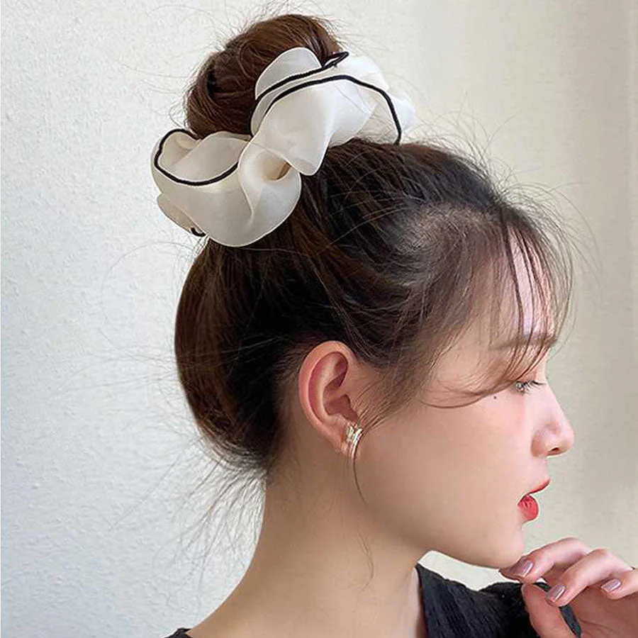 (ピンク)シュシュ ヘアゴム  ヘアアレンジ 韓国 サテンフリル 髪留め 髪飾り パーティー 二次会 ヘアアクセサリー