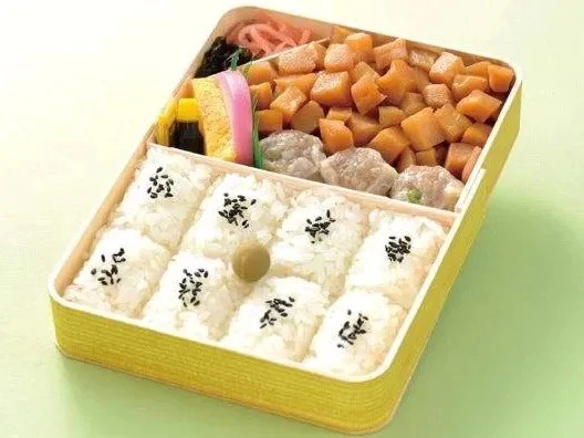 【煮物に最適】冷凍筍10mmダイスカット　1kg×10袋【大手弁当メーカーで採用中のたけのこ】