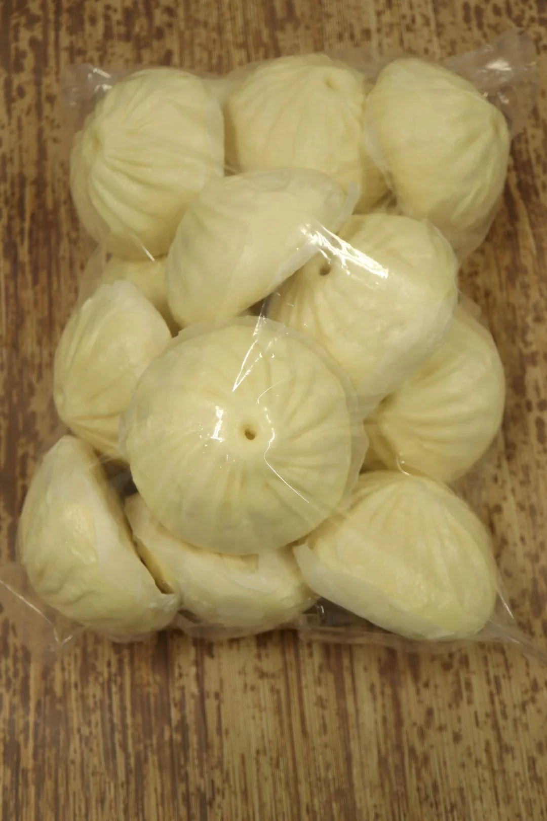 飲茶メーカー美勢商事のこだわりの「肉まん」15個入　大袋パック　冷凍品　訳ありお買い得　化学調味料不使用【送料無料】