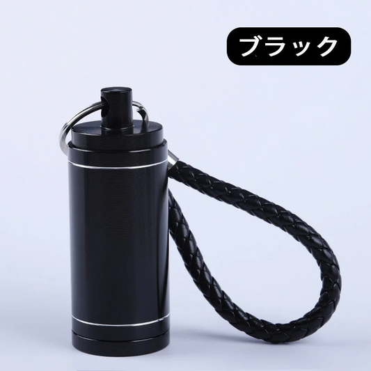 ステンレス製灰皿 携帯灰皿 アルミニウム合金製 滑り止あり 頑丈分厚い錆びない 屋外灰皿 携帯しやす 密閉性が高い 簡単開閉 高密閉性 防水性 便利 w656A(ブラック)