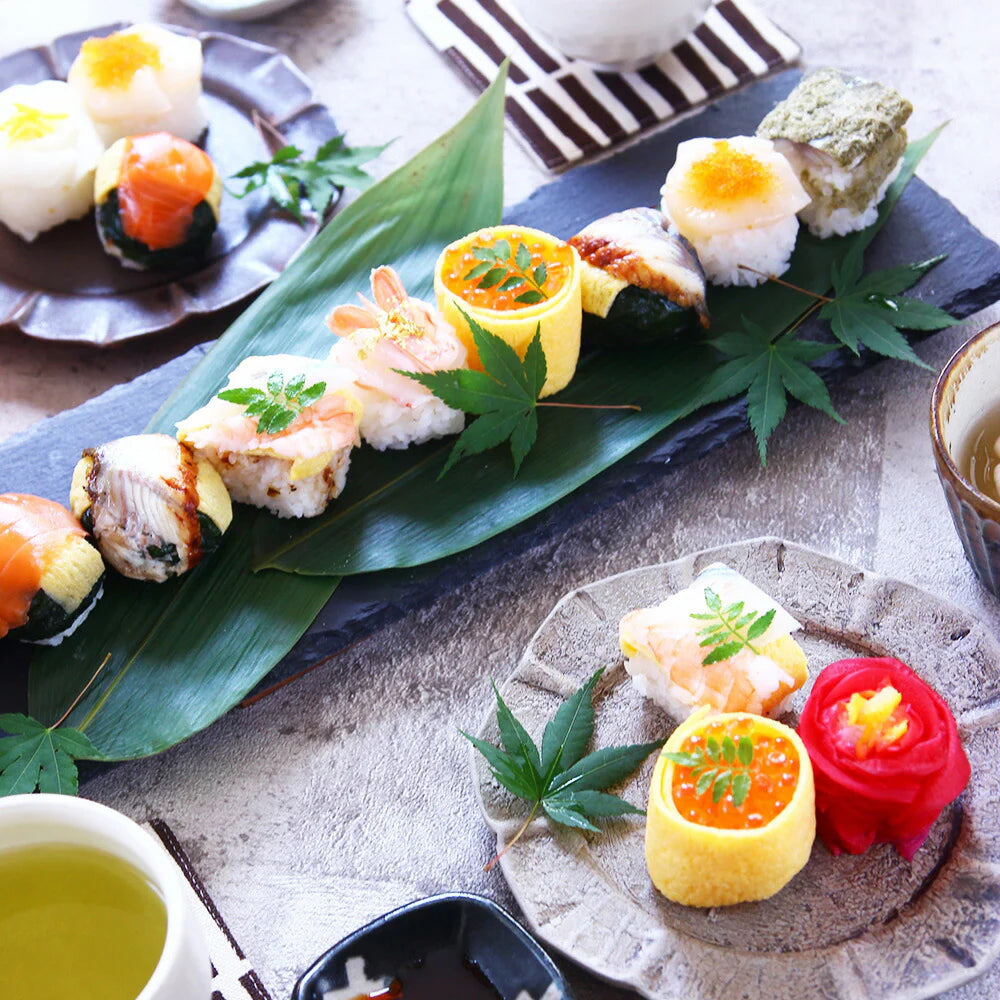 わさび葉寿しうめもり 贅沢紅白華手鞠寿し15個【送料込み】【お届け不可地域：北海道・沖縄・離島】
