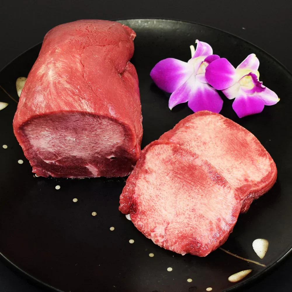 牛タンブロック 1本 約800g 牛タン タンブロック 厚切り ステーキ 焼肉 バーベキュー タン塩 タン中 タン元 ギフト お歳暮 お中元