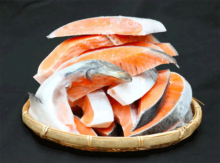 【無塩・無添加】訳あり銀鮭切身1kg x 2パック=メガ盛り2kg サケ さけ 鮭 銀鮭 切身 厚切 おかず お弁当 おつまみ お歳暮