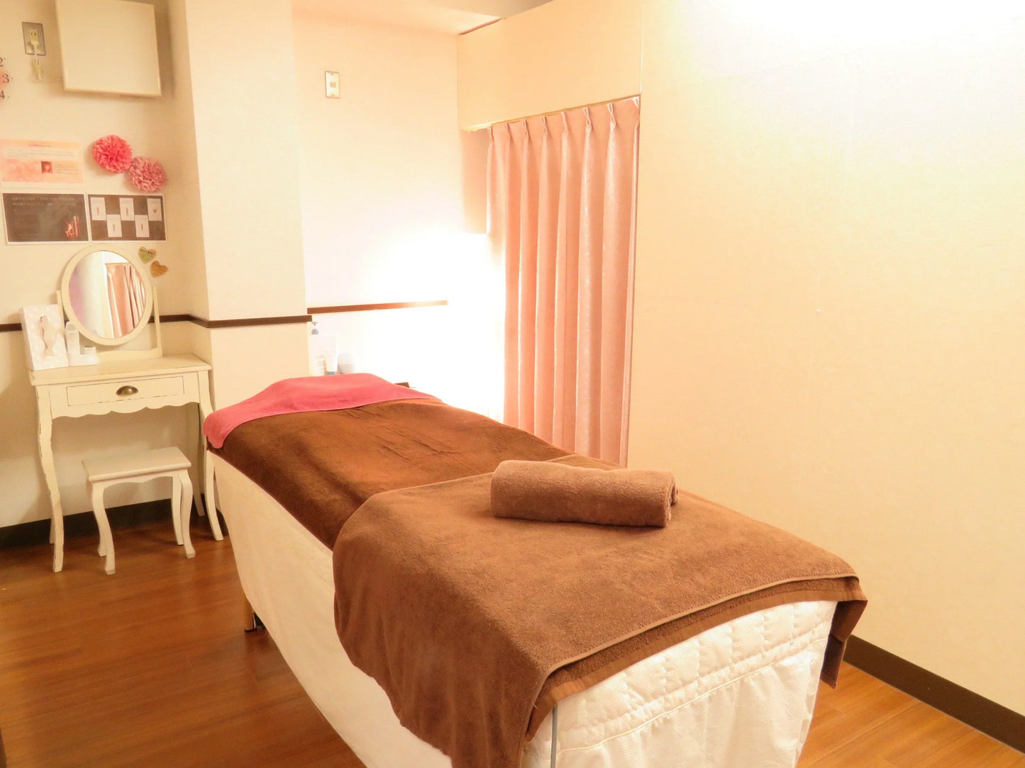 【再来限定】[全顔の毛穴洗浄♪毛穴の汚れ,開きに☆]毛穴ハイドラフェイシャル　【美容サロンチケット】美容/エステ/フェイシャルエステ/東京/新宿/メディカライクサロンSOU新宿