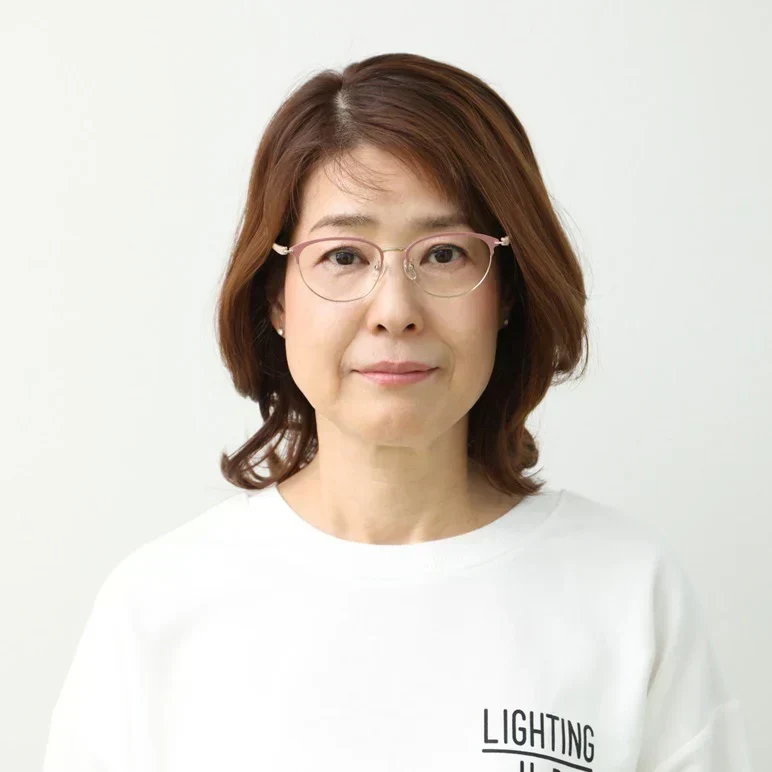 ピントグラス・ブラック【老眼鏡 度数 調節 シニアグラス 近視 遠視 老眼 メガネ 最安値 視力 補正 ブルーライト カット パソコン スマホ PG-709 0.6度 2.50度 中度 レンズ メガネ】中度 軽度  老眼鏡 累進多焦点 レンズ 老眼鏡 ブルーライトカット シニアグラス めがね拭き メンズ レディース 40代 50代 60代 携帯用 スマホ PC メガネ  度数 調節 軽度 テレビショッピング 可愛い 大きめ 軽い