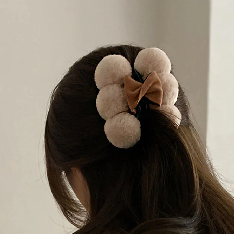(ブラック)ヘア留め ヘアアクセサリー フェイクファーバンスクリップ 髪飾り 上品 パーティー飾り